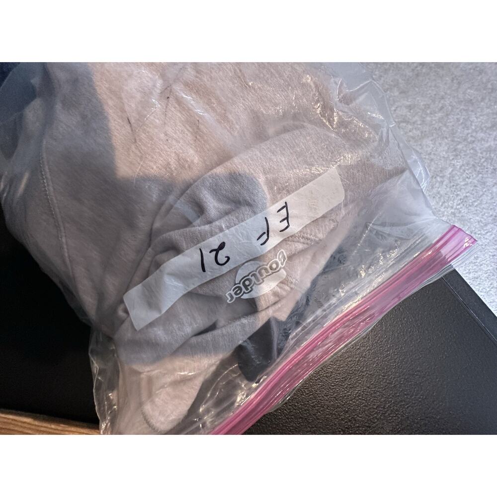 Lululemon Size 4 Women Love Some Run Long Sleeve Heathered Light Grey EF21 - Picture 10 of 10